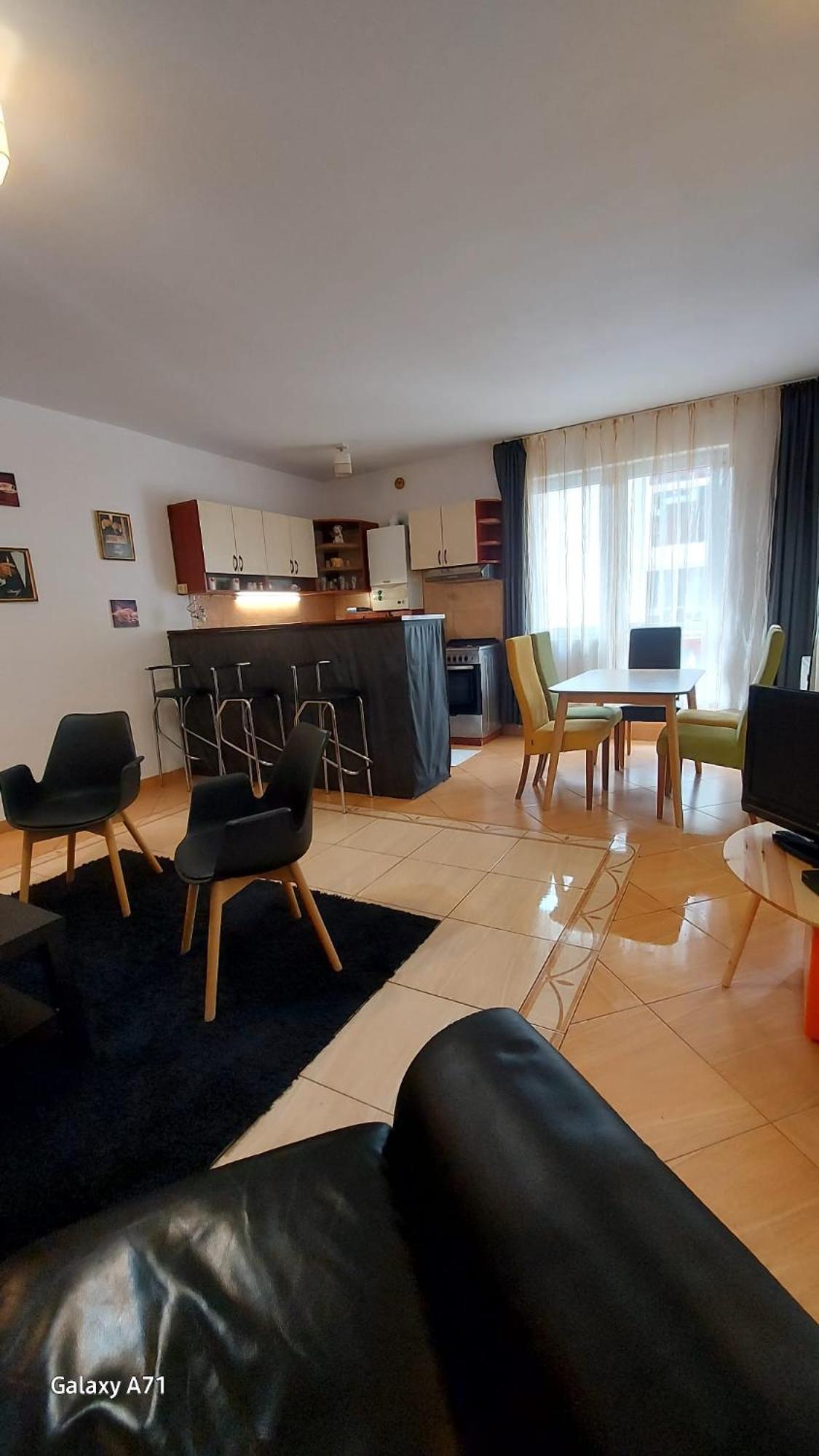 Apartament Roland ポイアナ・ブラショフ エクステリア 写真