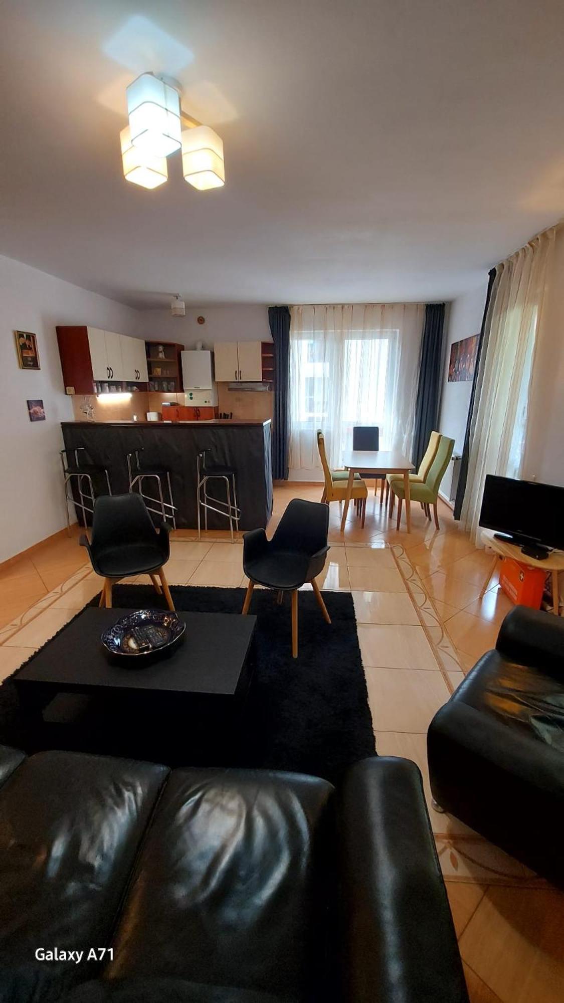 Apartament Roland ポイアナ・ブラショフ エクステリア 写真