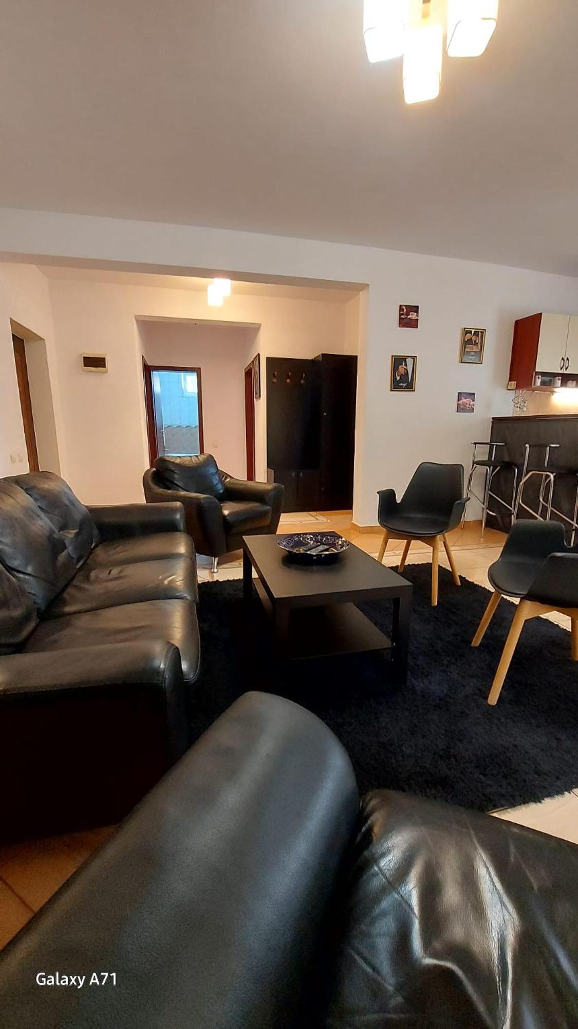 Apartament Roland ポイアナ・ブラショフ エクステリア 写真